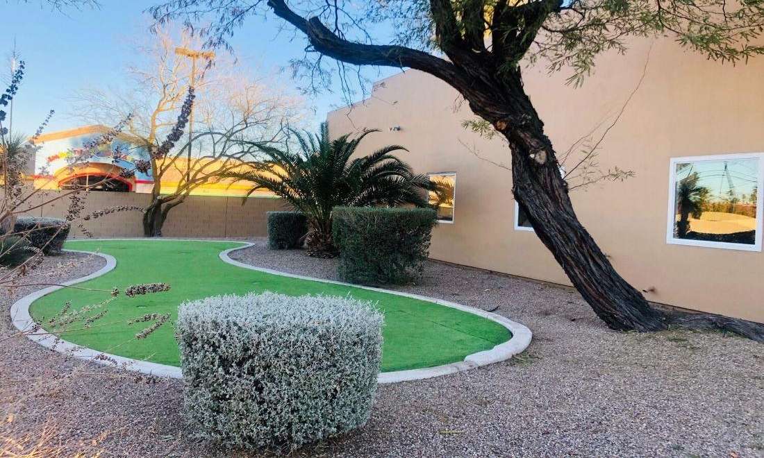 exterior landscaping of russell dental | dentist henderson nv